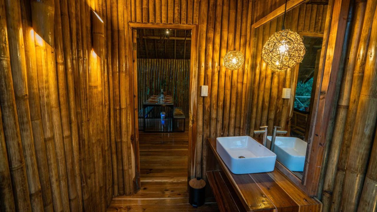 Barya Lang Villa- Native Villa With Jeepney Room El Nido Exterior photo